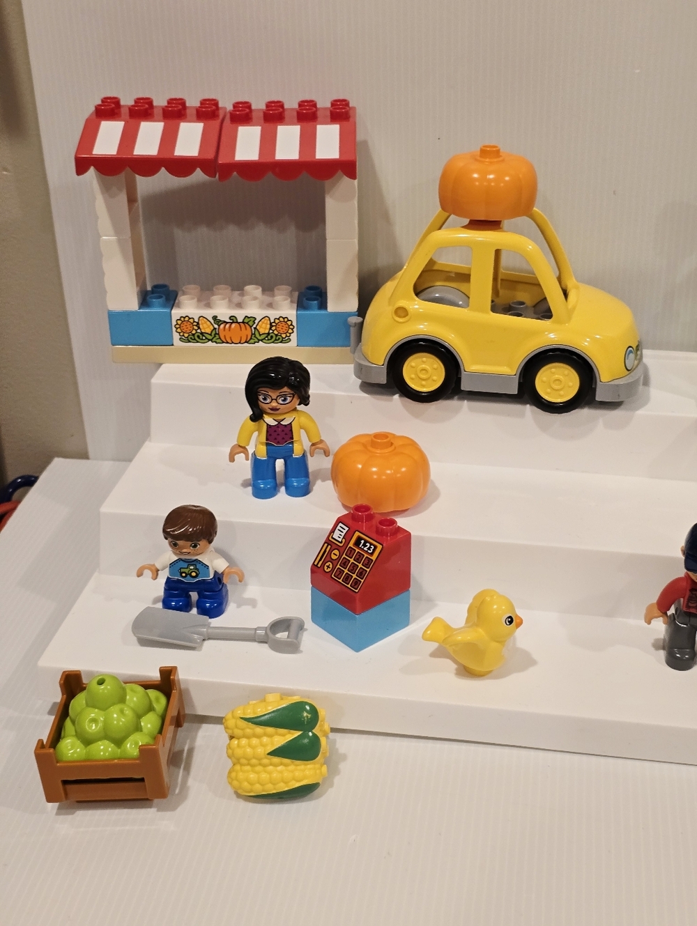 Lego Duplo Farmers' Market and Pony Stable Building Set - Picture 6 of 16